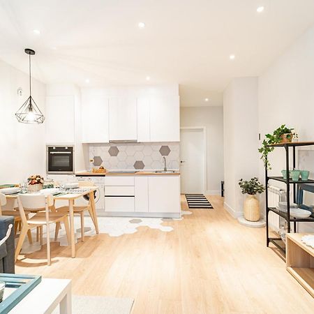 Edsam Madrid Apartments White Esterno foto