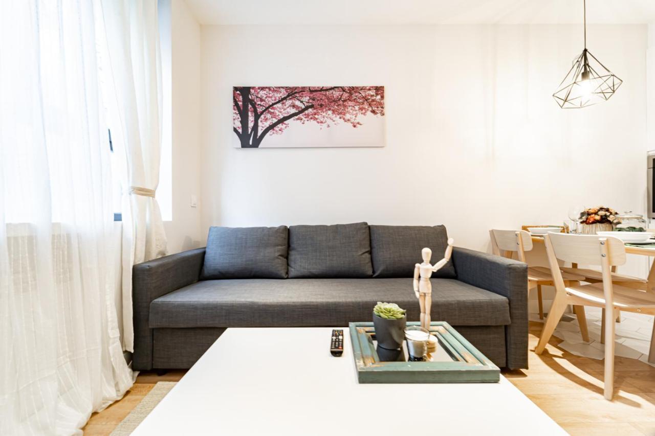 Edsam Madrid Apartments White Esterno foto