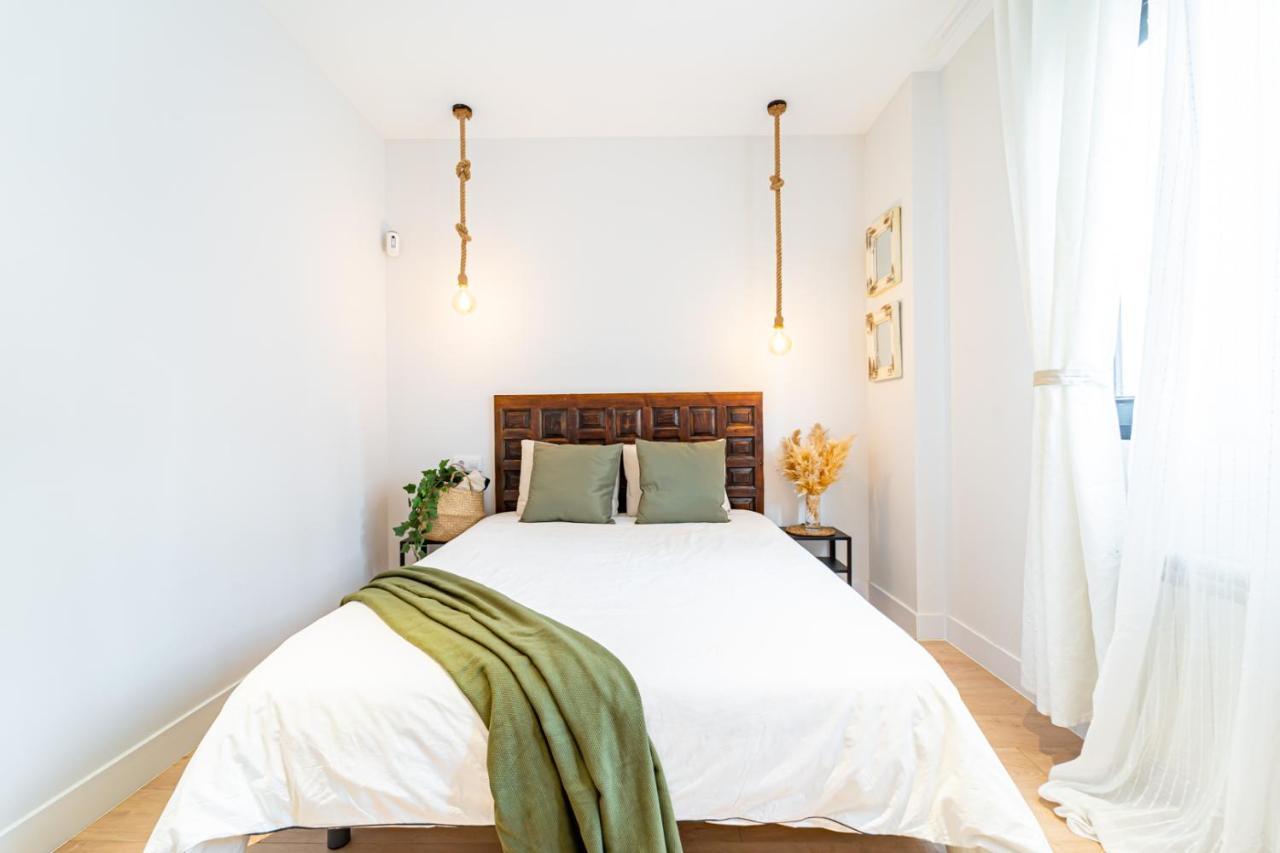 Edsam Madrid Apartments White Esterno foto