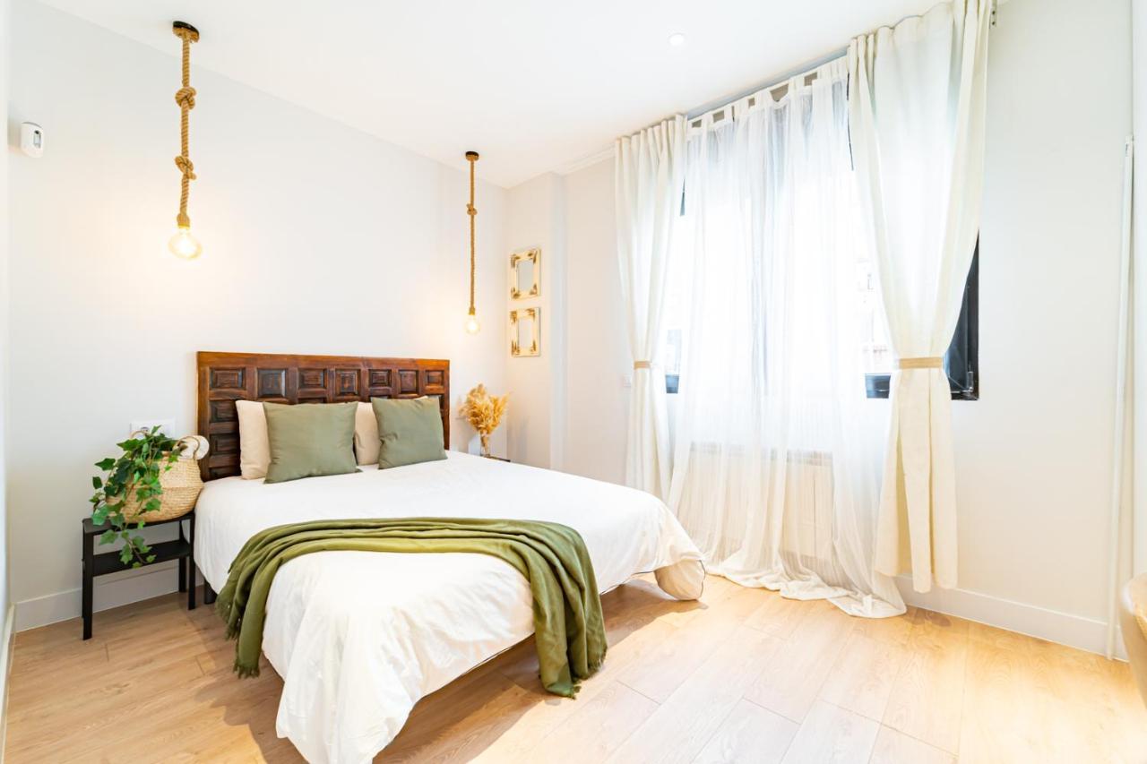 Edsam Madrid Apartments White Esterno foto